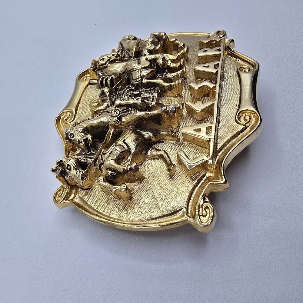 Caesars Palace Belt Buckle Gold Tone Metal 3D Chariot 4 Horses - Picture 4 of 7